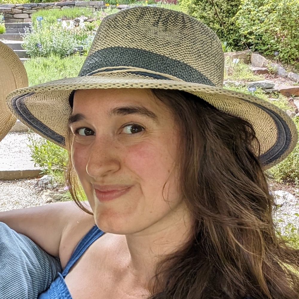 Meet your Posher, Phoebe